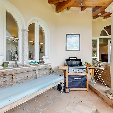 Tre Pini Garden Escape Villa